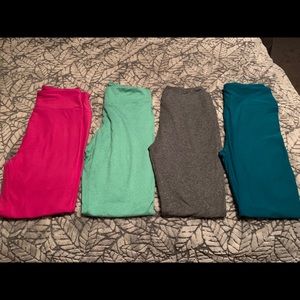 Women's LuLaroe Multiple colored leggings lot of 4
